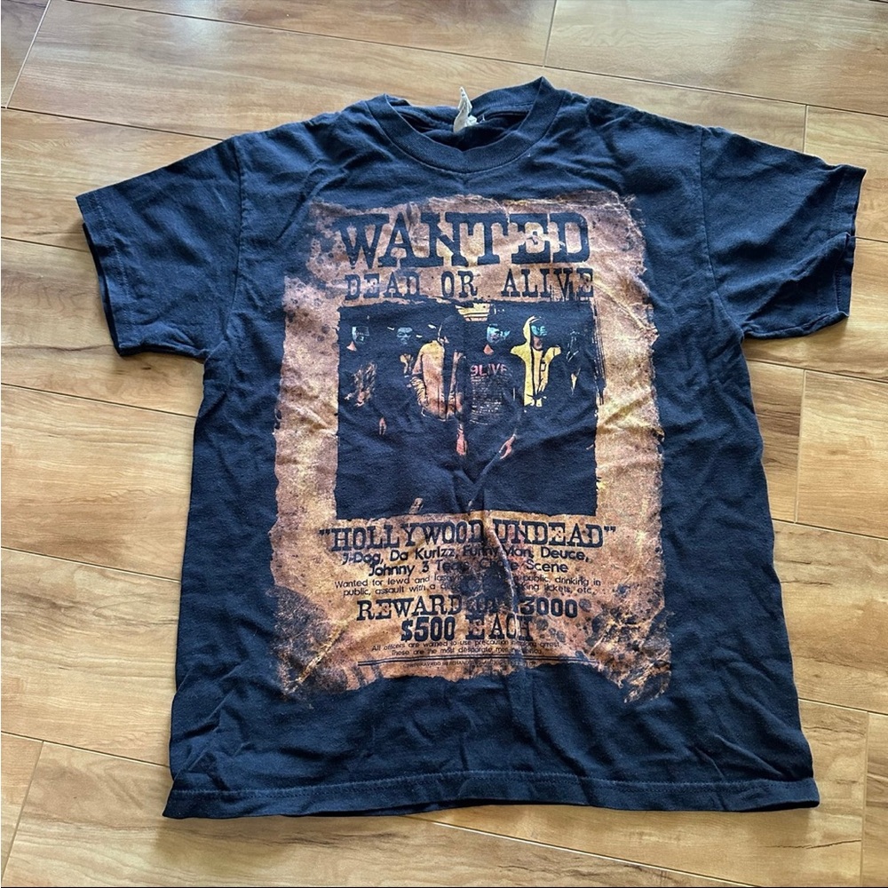 'Wanted' Graphic Tee - Black